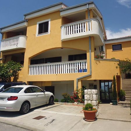 Apartments Jadranka Povile Novi Vinodolski Quarto foto