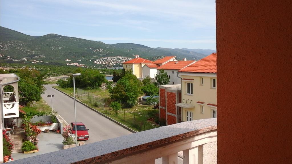 Apartments Jadranka Povile Novi Vinodolski Quarto foto