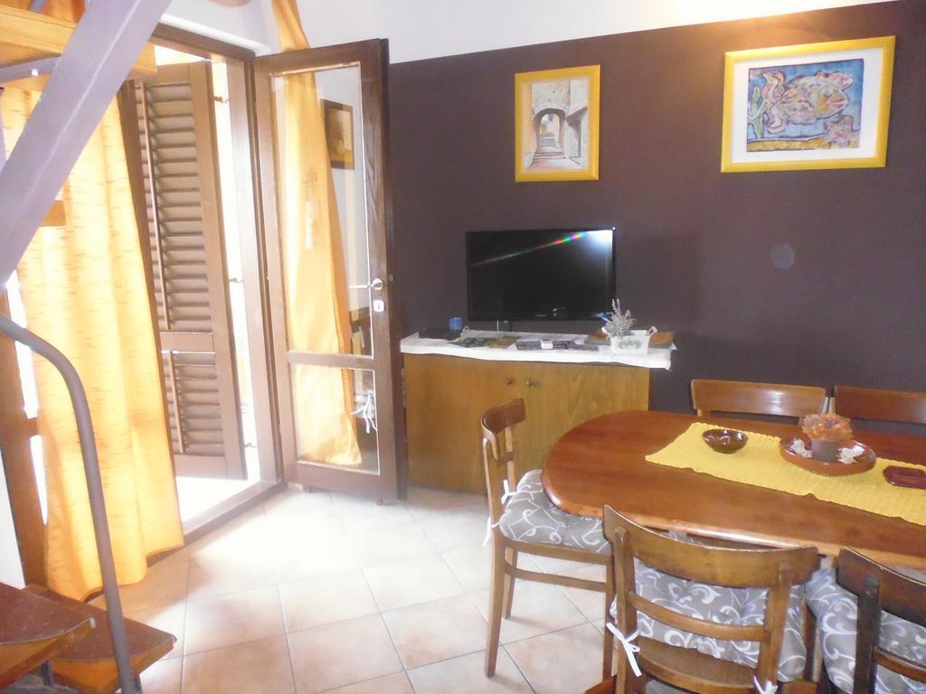 Apartments Jadranka Povile Novi Vinodolski Quarto foto