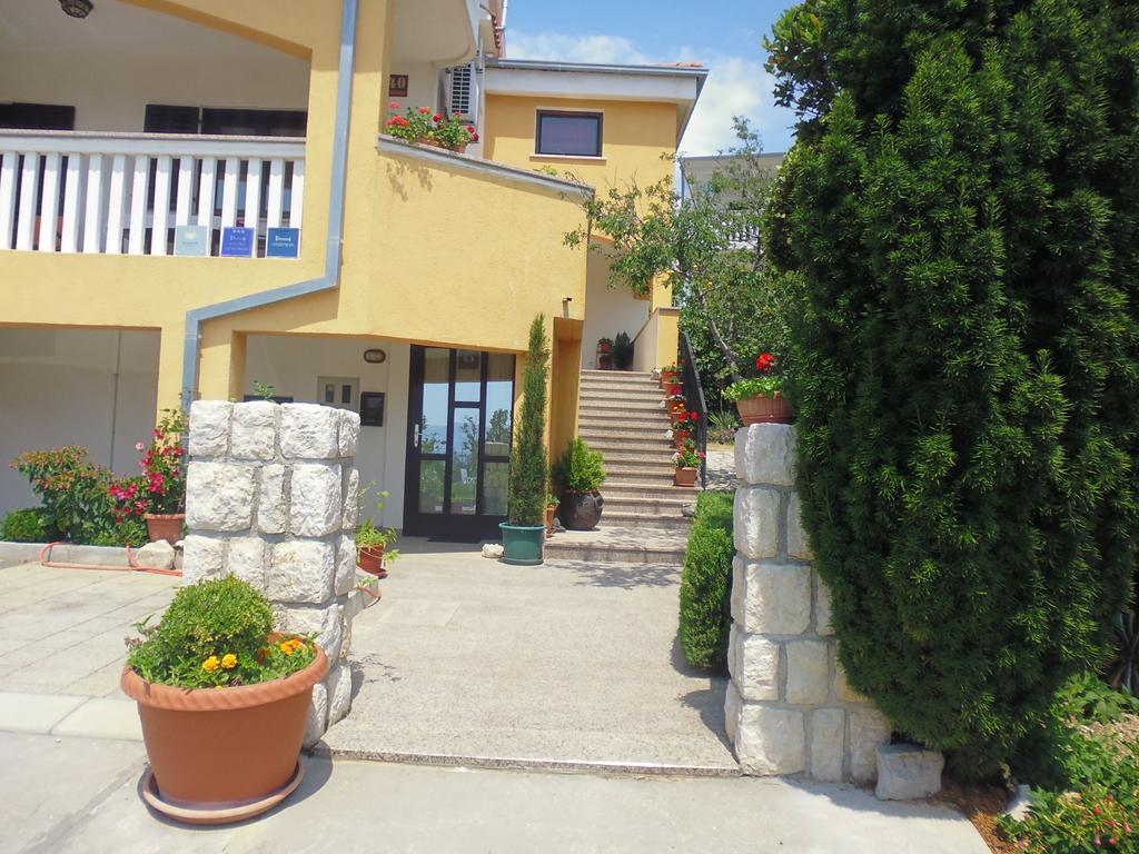 Apartments Jadranka Povile Novi Vinodolski Quarto foto